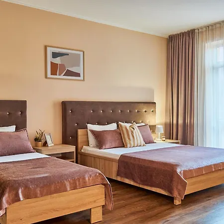 без відключень світла! елегантні люкс в центрі мукачева Apartment *